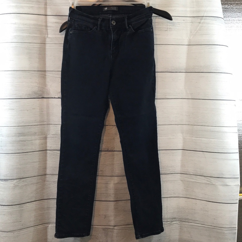 Levi Skinny Leg Jeans
